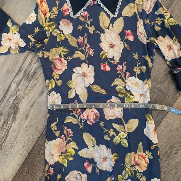 Alice + Olivia Floral Long Sleeve Dress - Navy and White - Picture 14 of 16